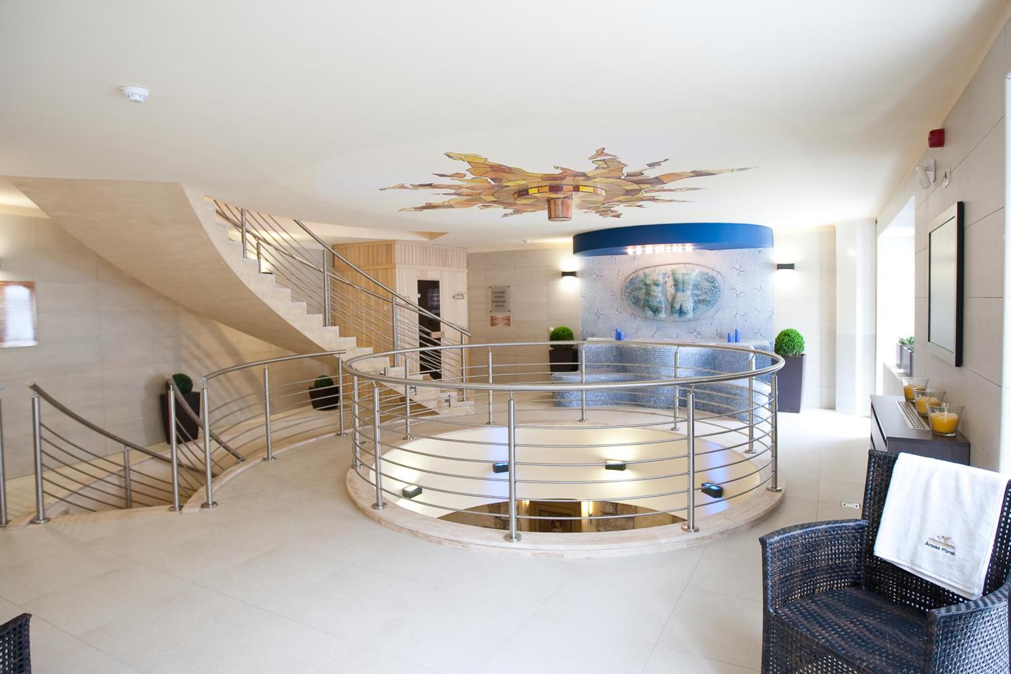 Belvaros Resort Apartman & Spa Székesfehérvár 外观 照片